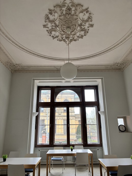 None (vergrößerte Bildansicht wird geöffnet)