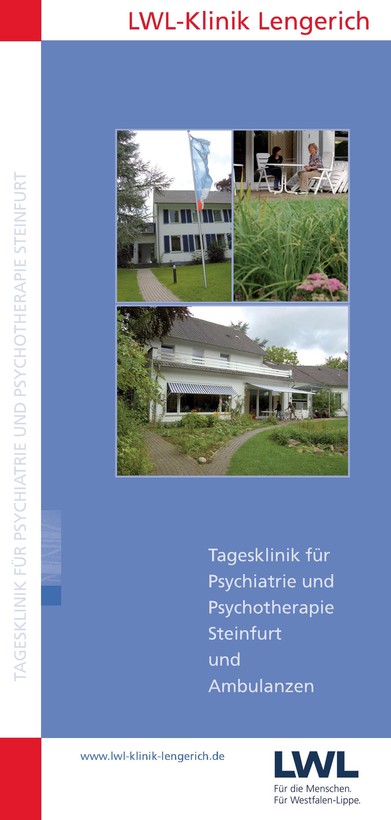 Auf eine violetten Titelseite eines Flyers zeigen vier Fotos Außenansichten eines weißen, zweistöckigen Hauses mit Garten und einer Terrasse.