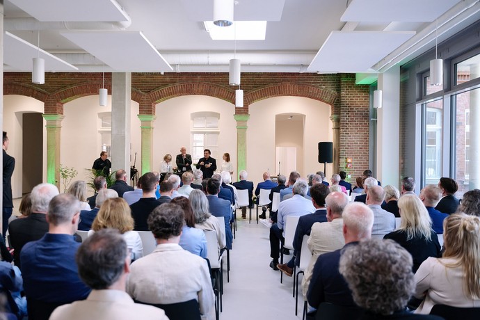 Veranstaltung in modernem Gebäude