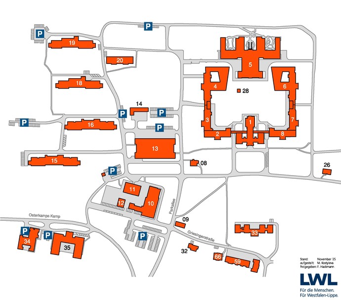 Geländeplan mit rot markierten, nummerierten Klinikgebäuden und Straßen