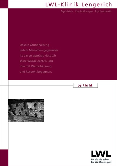 Titelseite der Broschüre "Leitbild der LWL-Klinik Lengerich. Oben ist ein beschrifteters dunkelrotes Feld, darunter ein weißes Feld mit einem Ornament